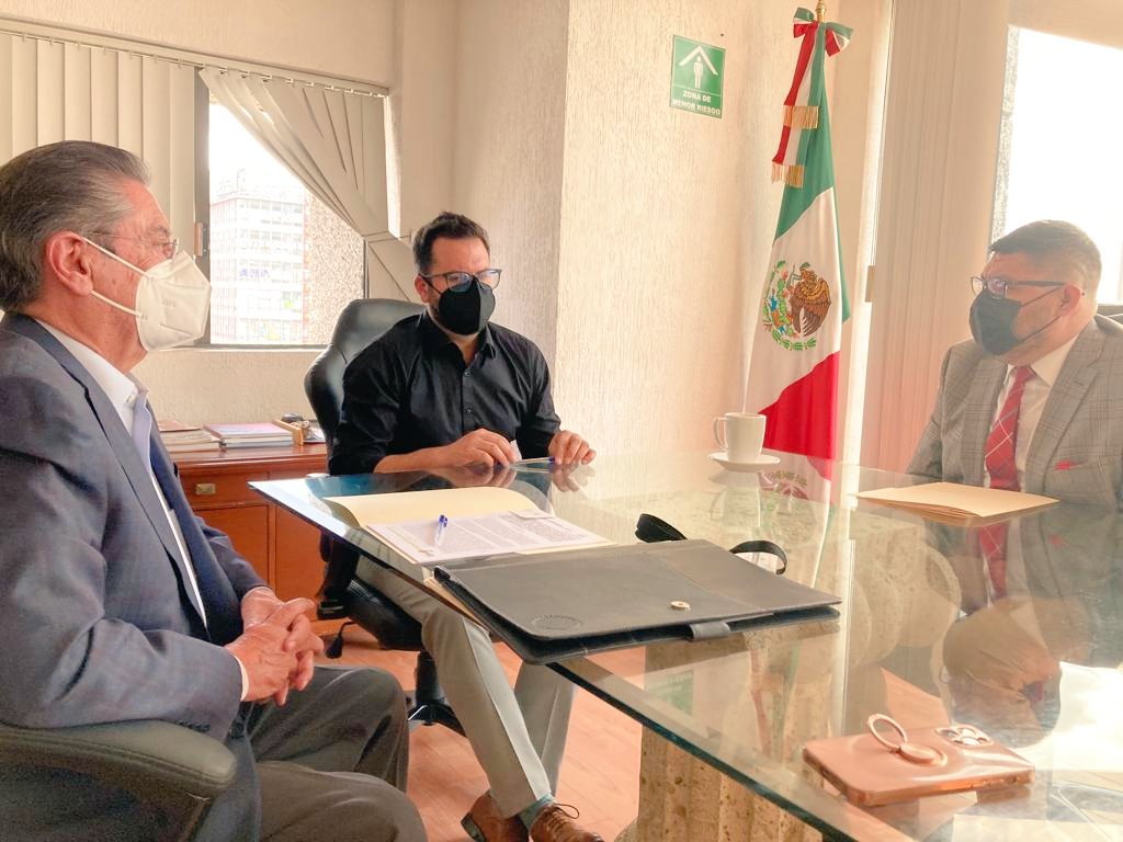 EdwinMtzGci's tweet photo. Iniciamos entusiastas y muy comprometidos los trabajos del Programa #PERT diseñado en beneficio de la población de #ValleDeChalco. Ayer fué suscrito el convenio de colaboración que permite desarrollar tan extraordinaria iniciativa. #Enhorabuena #INSUS #Notaría42 https://t.co/ea12Grueza
