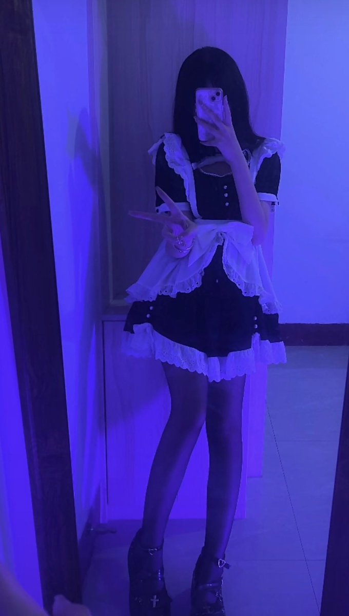 chenfangyi13's tweet photo. 浅擦一下。
#女大学生 #黑丝 #女仆 #女仆装 #腿 https://t.co/cIaa1t3cfK