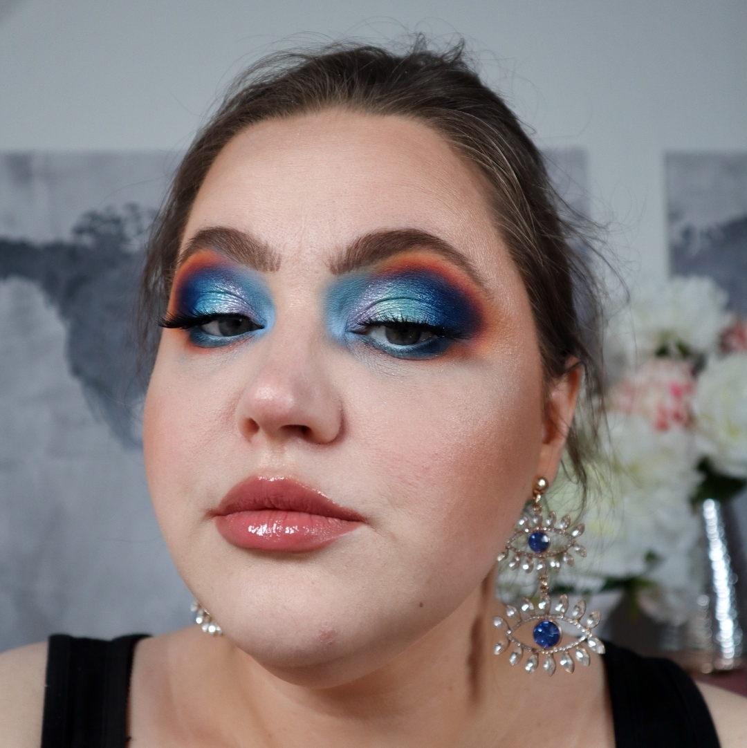 Nikki_Helena87's tweet photo. Another stunning look with the @odenseyecosmetics Solmane II palette!
#nikkihelena #makeuplooks #makeup #beautybloggers #beautytips #muasfeaturing #100daysofmakeup #colourpopme #odenseyecosmetics #solmaneII #multichrome #multichrom #multichromehighlighter https://t.co/Gnnd9391pM