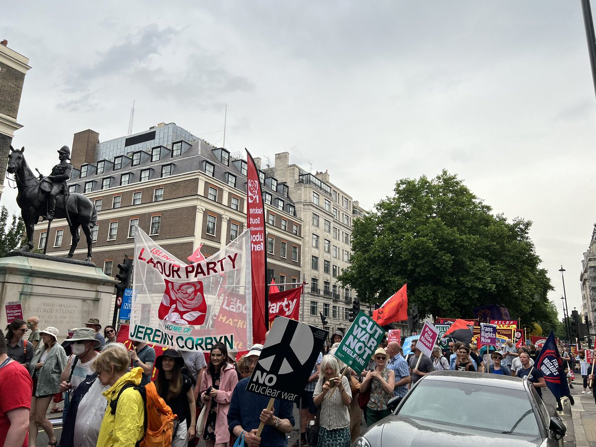 Today I was proud to march alongside thousands of incredible activists from all over the country, numerous industries and trade unions to demand action on the cost of living scandal.

#DemandBetter 🪧