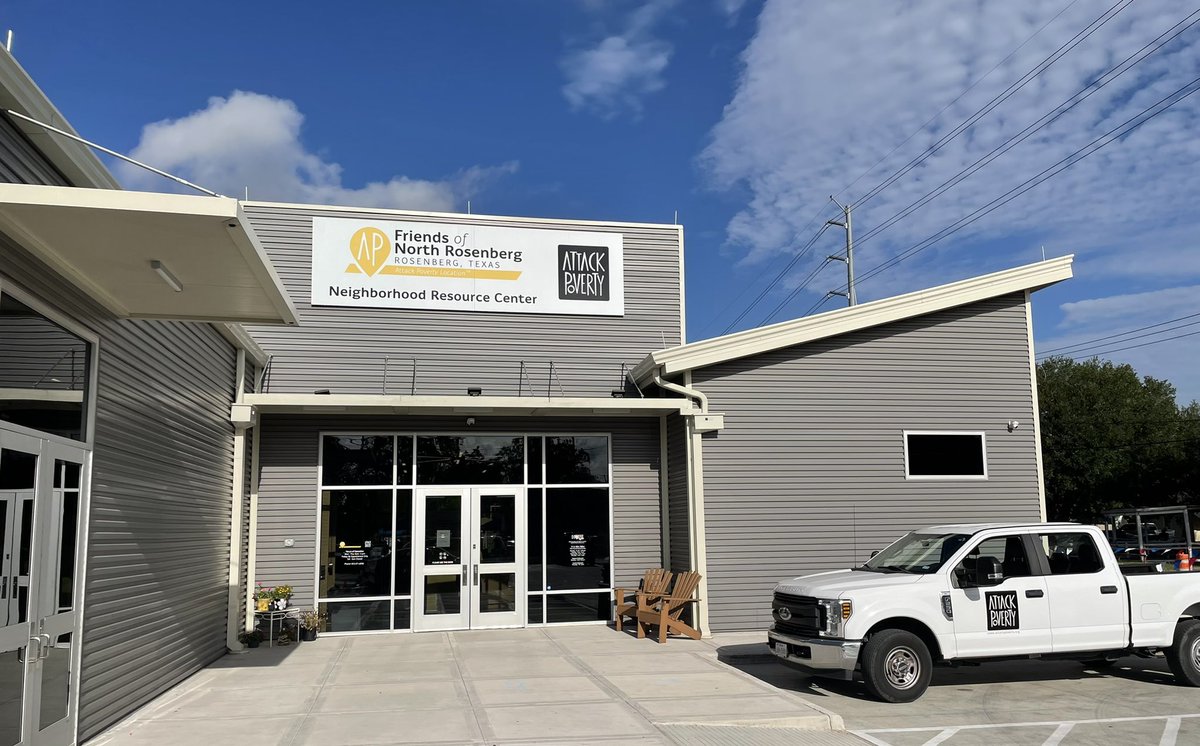 fontenot832's tweet photo. Love the new building and atmosphere! We celebrated Fatherβs Day and Juneteenth as a community! Iβm proud of my city! ππΎ Way to start of Fatherβs Day/Juneteenth weekend! #RunningMan #runtoattackpoverty #attackpoverty #Rosenberg #5k #FathersDay2022 #JuneTeenth22 https://t.co/FFDrA9B3WI