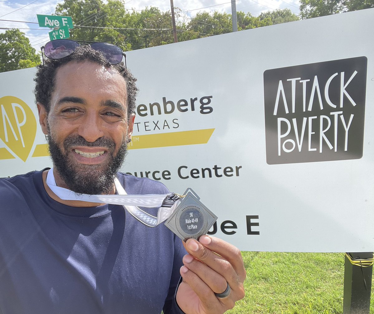 fontenot832's tweet photo. Love the new building and atmosphere! We celebrated Fatherβs Day and Juneteenth as a community! Iβm proud of my city! ππΎ Way to start of Fatherβs Day/Juneteenth weekend! #RunningMan #runtoattackpoverty #attackpoverty #Rosenberg #5k #FathersDay2022 #JuneTeenth22 https://t.co/FFDrA9B3WI