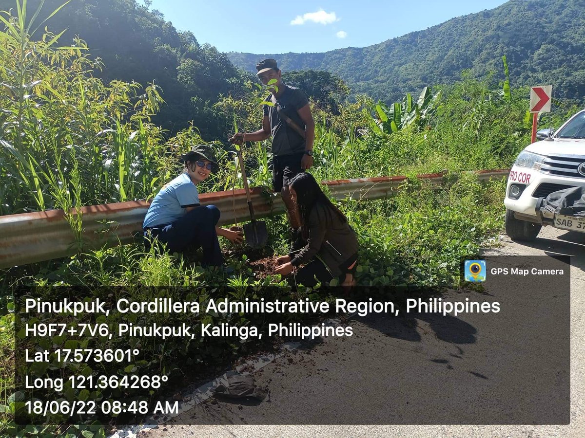 PNPPinukpuk's tweet photo. Personnel of Pinukpuk MPS together with KKDAT members, Phil. Army led by Ssg Danny G Tandingan & BLGU conducted Tree Planting Activity & Clean-up Drive at the boundary of Brgy. Aciga & Brgy. Wagud, Pinukpuk, Kalinga.
#TreePlantingActivity
#CleanUpDrive
#WeServeAndProtect
#TeamPNP https://t.co/S4pi1ARV11