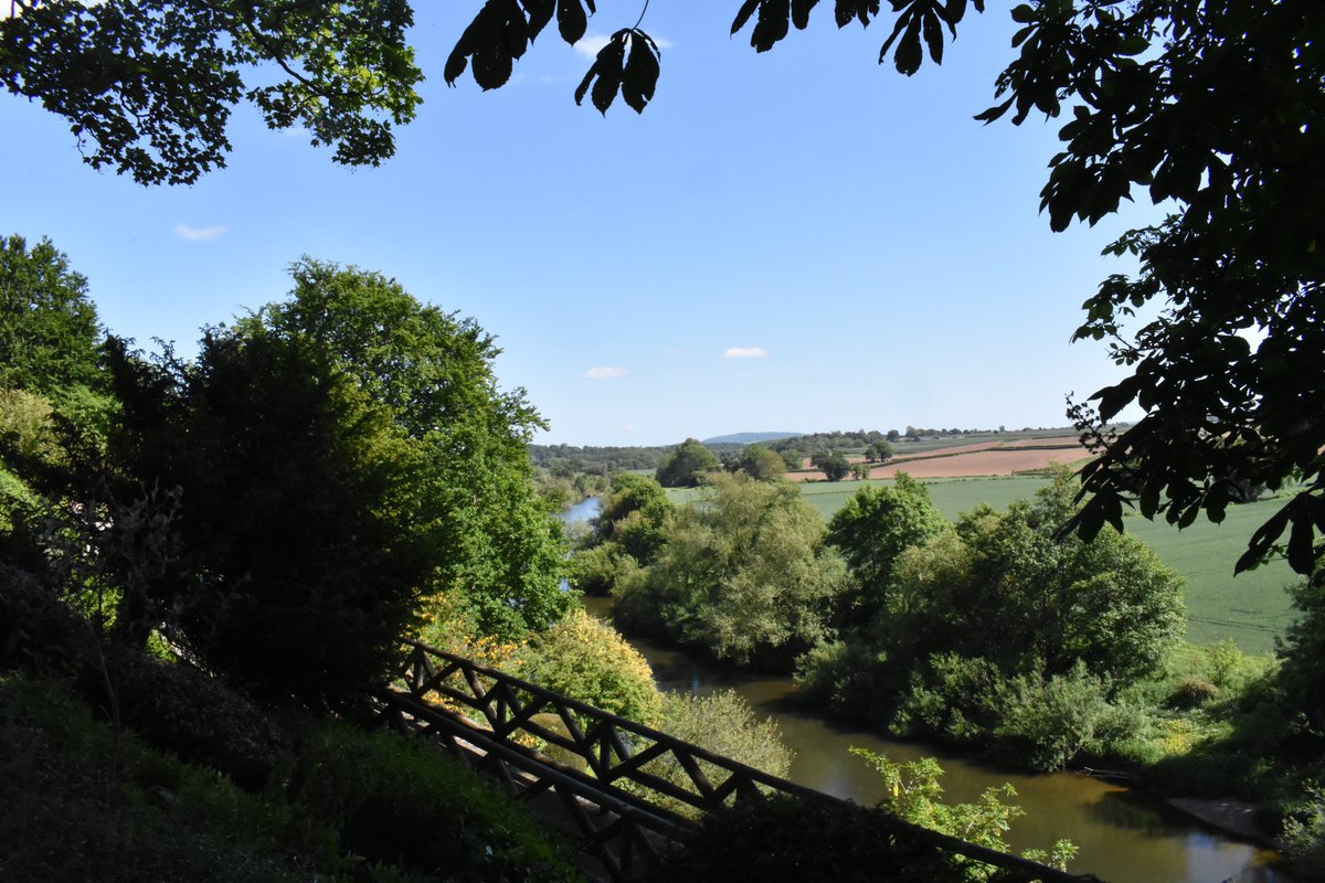 It's National Picnic Week! 

The perfect excuse to pack up your favourite treats and head to The Weir Garden to enjoy your al fresco lunch surrounded by nature.

 bit.ly/3tMS6yS

#NationalPicnicWeek #riverside #wyevalley #visitherefordshire #herefordhour