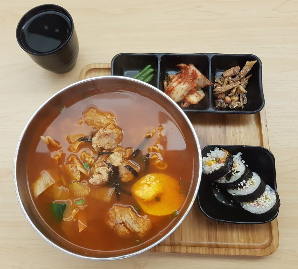 cfirer's tweet photo. lunch time🤩🤩🤩 https://t.co/qNAMio0YVL