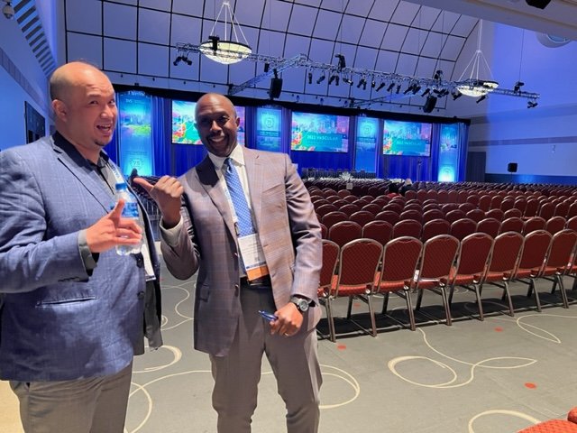 usc_vascular's tweet photo. Behind the scenes at #VAM22 with our Trojan Toe and Flow members @DGArmstrong @rowe_vincent and @ziegler_md! https://t.co/wCGVR9YfOx