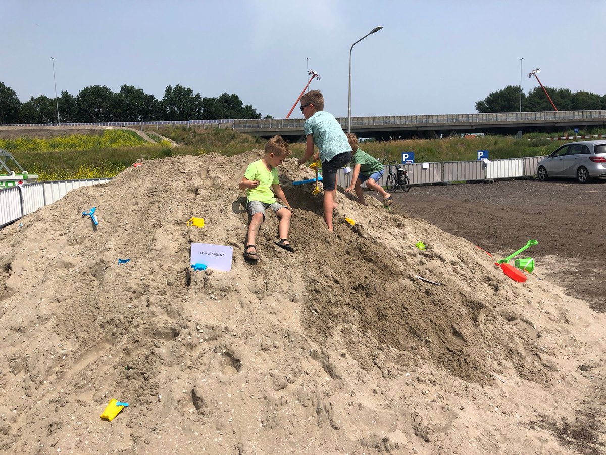 LydiaBNL's tweet photo. De wereld van de A9 Badhoevedorp-Holendrecht tijdens de #dagvandebouw @BouwendNL https://t.co/CvbYYWYDDW
