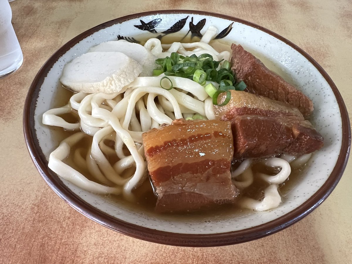 PiroCDT's tweet photo. #沖縄そば が恋しくて飛んでしまいそう。皆どこのそばが好きなんだろう？本島だと個人的にはEibun、山原そば、田舎あたりが好き。美味しいオススメ知りたい。
#沖縄 #沖縄料理 #那覇グルメ #ソーキそば #グルメ好きな人と繋がりたい https://t.co/lY1fzVv2CJ