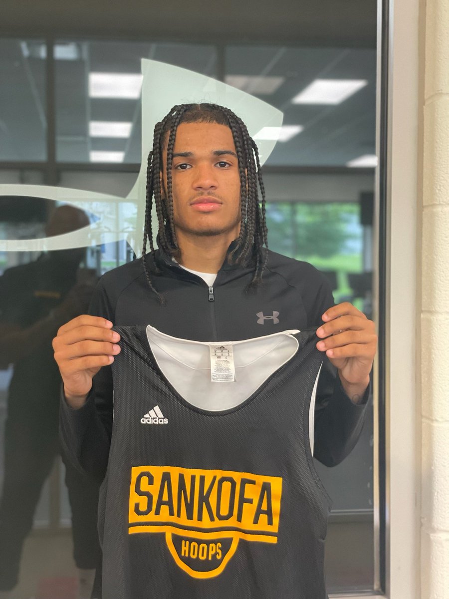 2025 PG Nasir Williams (<a href="/NasirWilliams23/">Nasir Williams</a>) also was showing off today! Nas contributed 18 points, 4 rbs, 2 asts and 1 stl in the 22-point victory for the Warriors of Sankofa!