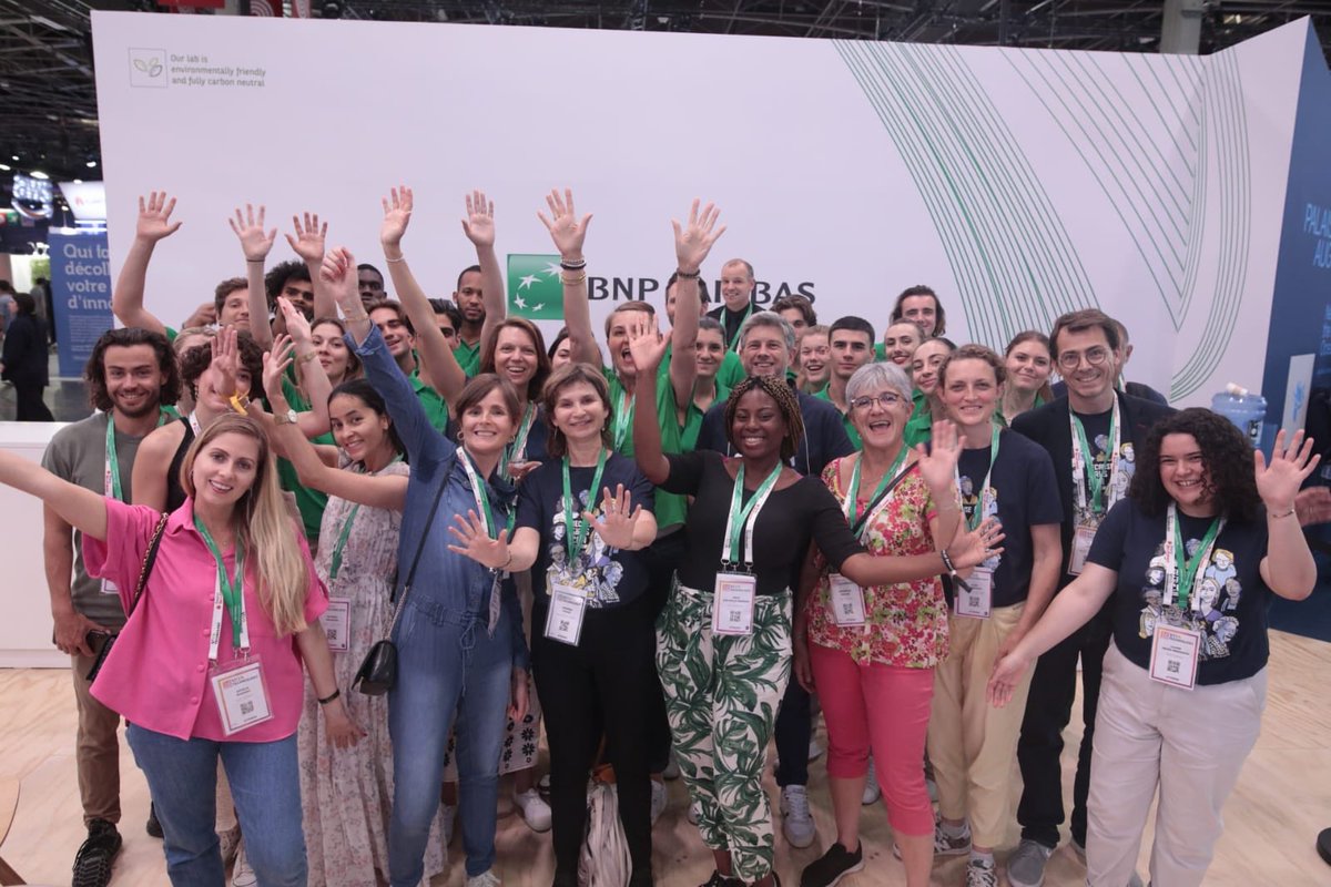 BNPParibas's tweet photo. And it’s a wrap, the 6️⃣th edition of 
⁦@VivaTech⁩ is over ! 

Thanks to our teams, partners and all the people who came to discover our #innovations, you rock 🤩

#BNPPAdvance https://t.co/z86E2NsPJj