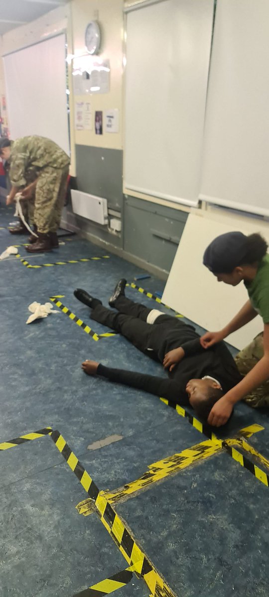 Oc 406 Sqn Willesden tweet media