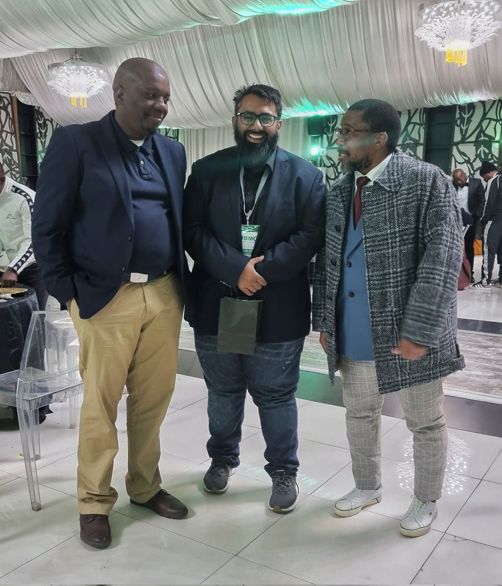 nazjam's tweet photo. Mashallah to the team of the South African Black Muslim Conference and their leadership  Thulani Zaid Langa for hosting this think tank despite many challenges. A nation under construction seeking self reliance through economic growth. 
Allah bless you all.

#SABMC https://t.co/BKvp5Gdp3P