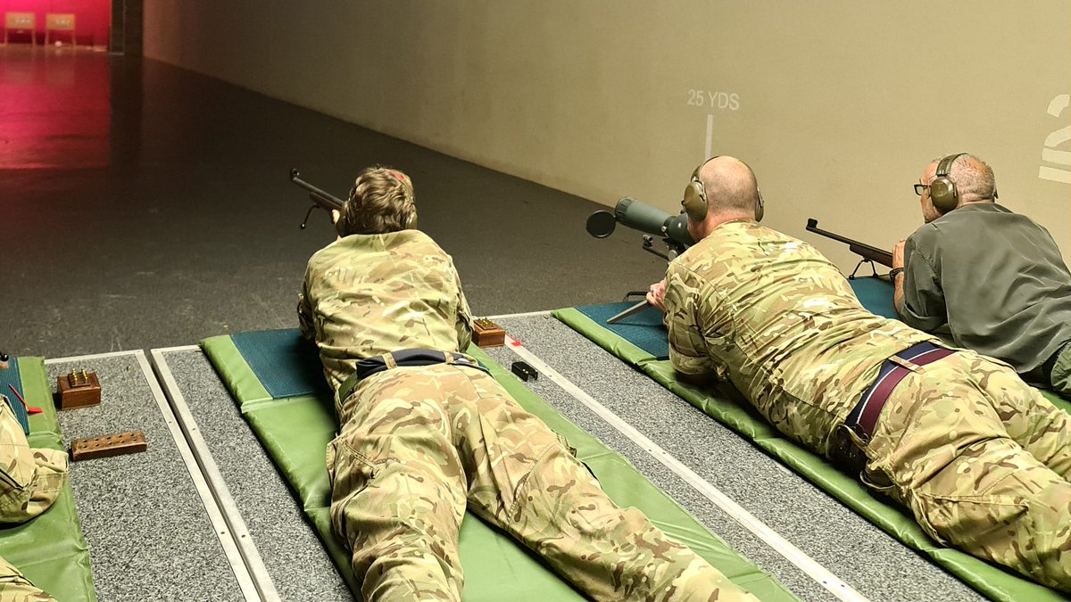 Oc 406 Sqn Willesden tweet media