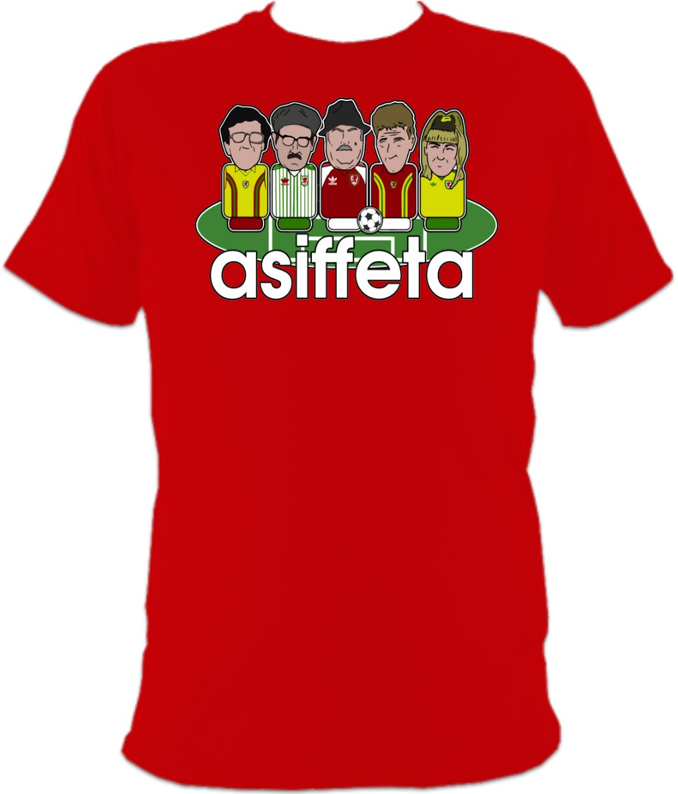 cofislangs2020's tweet photo. Hon ydi'r Classic
Tshirts 'C'mon Cymru' asiffeta ar gael fama
https://t.co/ll7zfUluzX
Lliwia erill ar gael ar requests
Please RT
Diolch. #CmonMidffild #CmonCymru #asiffeta #wales #cymru #wakawaka #Qatar2022 #WorldCup2022 https://t.co/GAyKoDW2xh