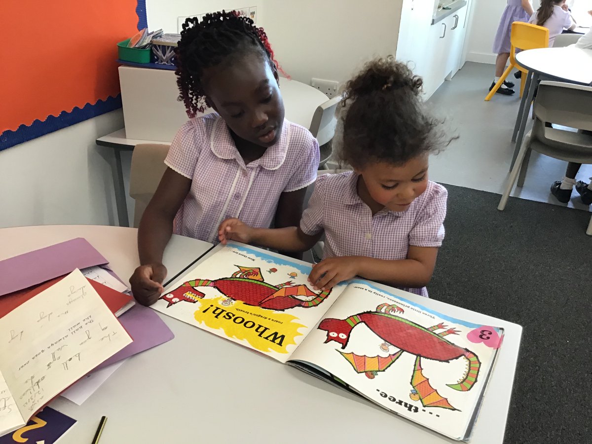 TheCambridgePS's tweet photo. It’s transition time! The YR children enjoyed going to Y1 for a book buddies session. They certainly looked at ease in their next classrooms and can’t wait to visit for the whole day in a couple of weeks’ time. @TheCambridgePS #inspiringmindstogether #movingon @OpenUni_RfP https://t.co/p2Z17EGtr0