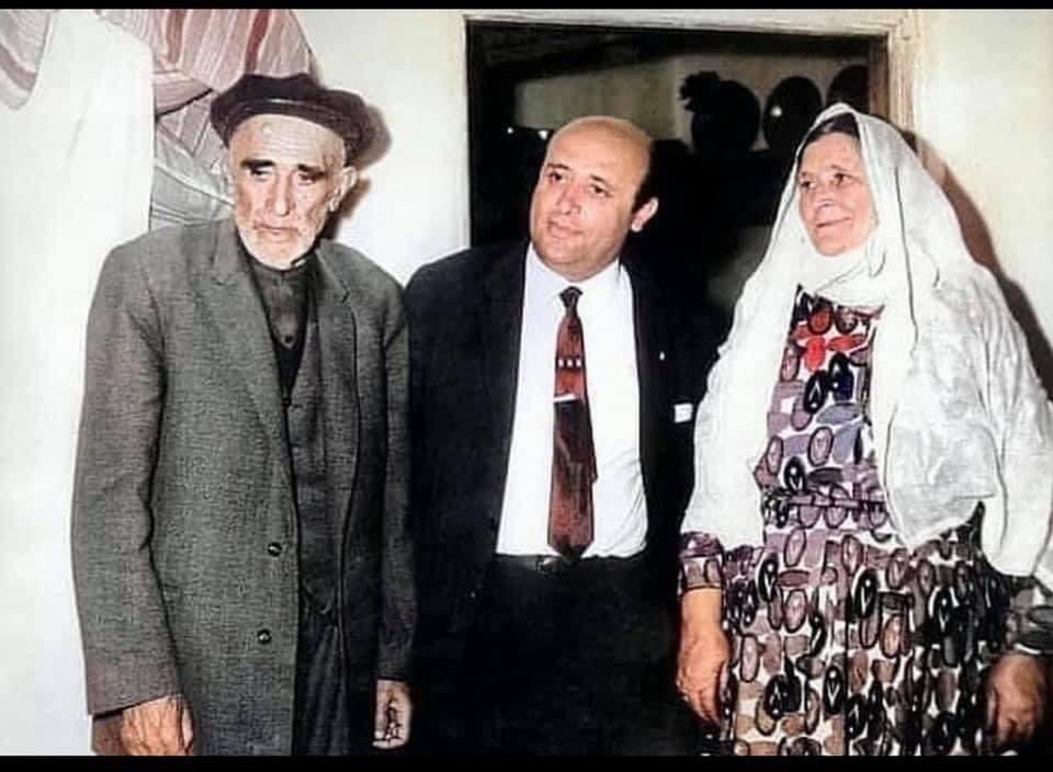 NaimBaburoglu's tweet photo. Süleyman Demirel: "Eğer bana Cumhuriyet nedir, diye sorarsınız, size cevabım şudur: Cumhuriyet benim işte! İslamköy'den çıkmış bir köylü çocuğunu cumhurbaşkanı yapan, Cumhuriyet'tir. Cumhuriyet budur. Bunu Büyük Atatürk'e borçluyuz."
Cumhuriyet fırsat eşitliğidir, liyakattir... https://t.co/qQRywztoQk