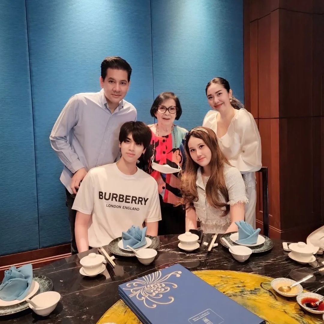 aeio_yours's tweet photo. 🤍🤍🤍

cr. Dunk’s Mom 🤍
#dunknatachai https://t.co/AsIy8Wl9MG