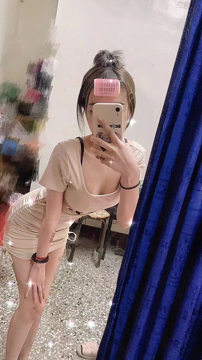 nih427759's tweet photo. 大家晚上好 有要約會的趕快私訊我哦❤️ https://t.co/nQgSZYVfdr