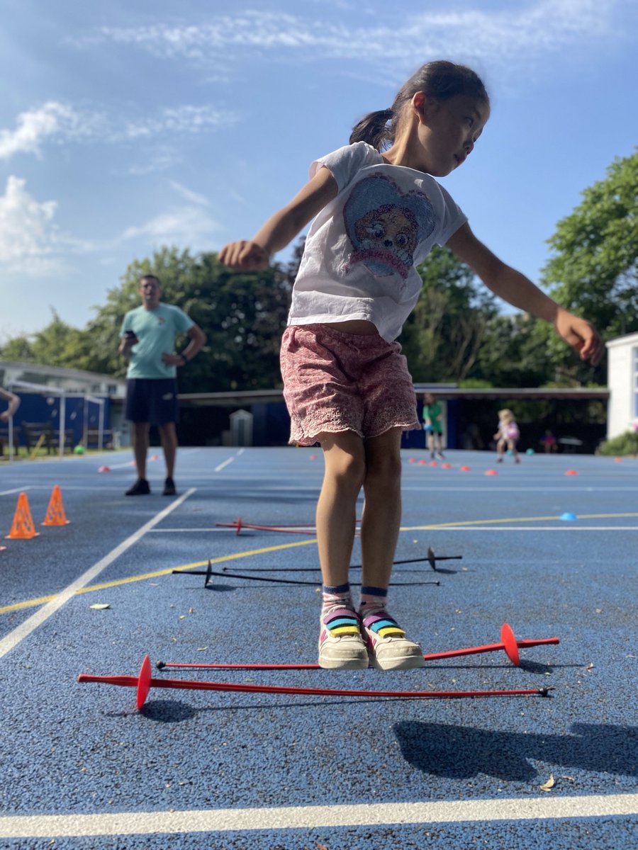 diamondbladefc's tweet photo. Multi-skill &amp; fencing camp! Serving families in 3 locations in #London! For children 5-12 years old! REGISTER https://t.co/tUt3mAOAsU  #Hampstead #BelsizePark #NW3 #Knightsbridge #SW1 #GoldersGreen #NW11 https://t.co/k7246ATYZV