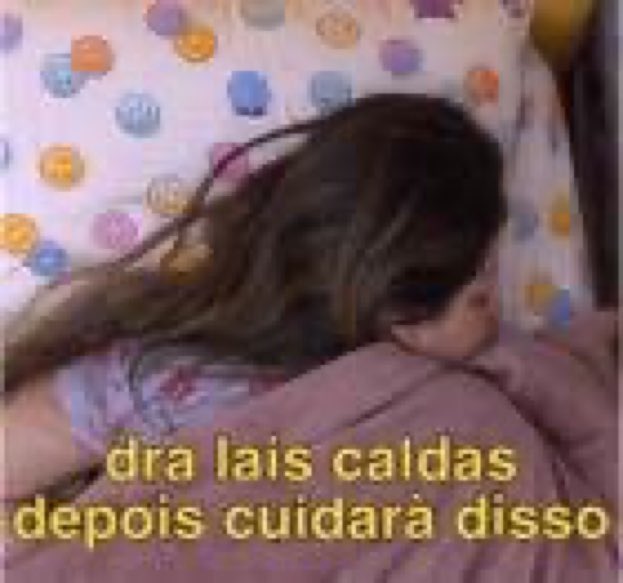 toda vez que abro minha galeria fico um pouco mais deprimida com o tanto de foto de matéria e quadro que tem..