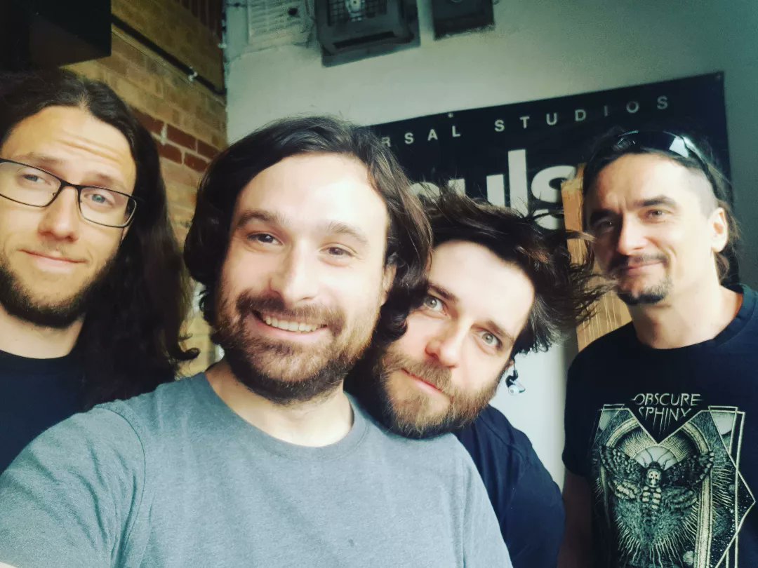 CodicesMusic's tweet photo. Last minute practice before gig w/ @ASIWYFA_BAND and mountaincaller tonight! 

Early start @ 7pm! Tickets almost sold out! @SignatureBrewBH

🤘

#MathRock #Postrock #experimentalmusic #experimentalrock #London #live #livemusic #asiwyfa https://t.co/Z90bVA5Mlj