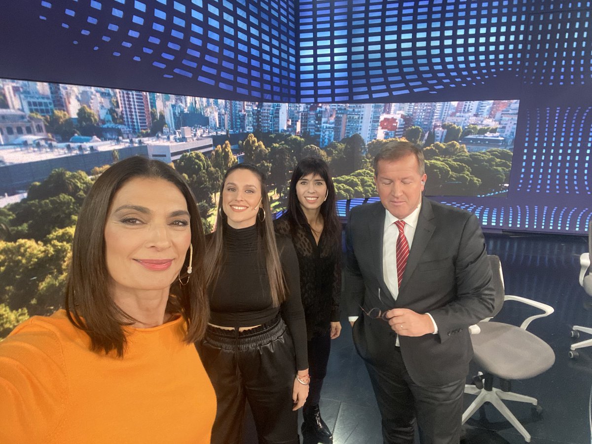 Marianaarias's tweet photo. #masinfosabado @lanacionmas @edserenellini @Julyrumi @paurossi03 https://t.co/EDXa61gTyg