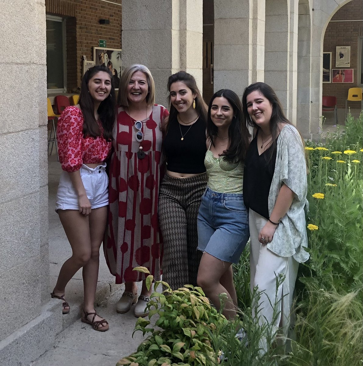 AnaM (@anasalamanca99) on Twitter photo Todo pasa y todo queda, pero lo nuestro es pasar… me encanta pertenecer a esta familia, mi familia <a href="/EscuelaIdeo/">Escuela IDEO</a> un placer reencontrarnos!!!! Seguimos creciendo … Todo pasa y todo queda, pero lo nuestro es pasar… me encanta pertenecer a esta familia, mi familia <a href="/EscuelaIdeo/">Escuela IDEO</a> un placer reencontrarnos!!!! Seguimos creciendo …