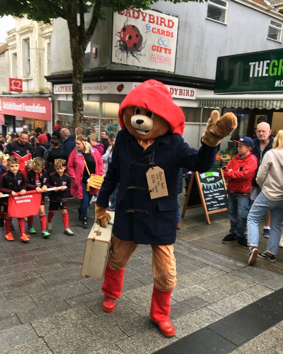 LouiseaClaire's tweet photo. Fantastic day at #Murdochday #Redruth . Well done everyone taking part in the lovely parade https://t.co/mN9KvAZBRH