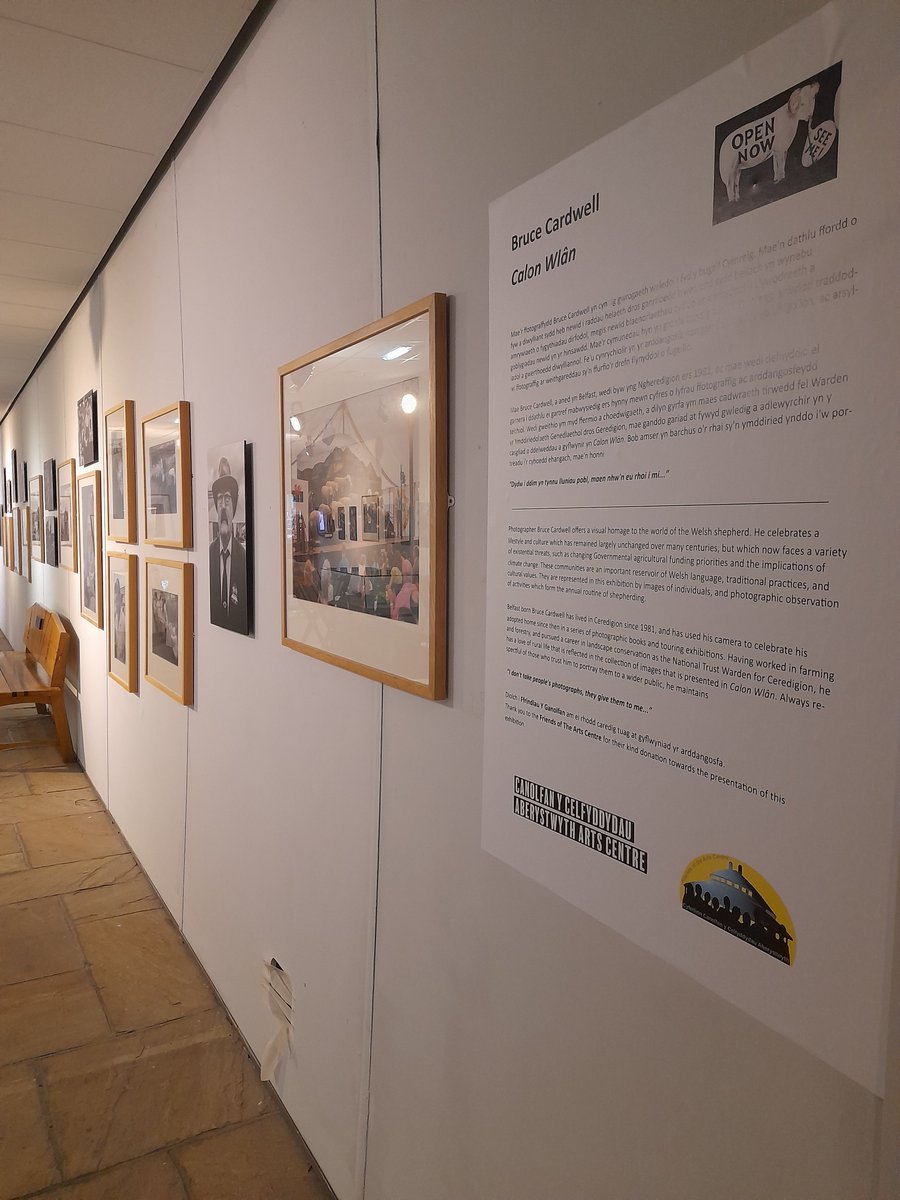 CanUcheldreCtr's tweet image. CALON WLÂN -Exhibition 

Photographer Bruce Cardwell offers a visual homage to the world of the Welsh shepherd. 

#traditional #shepherding #IaithCymraeg #OldWays #regenerative  #wool #sheep #Wales #Gwladygwlan #Snowdonia #farmers #ffermio