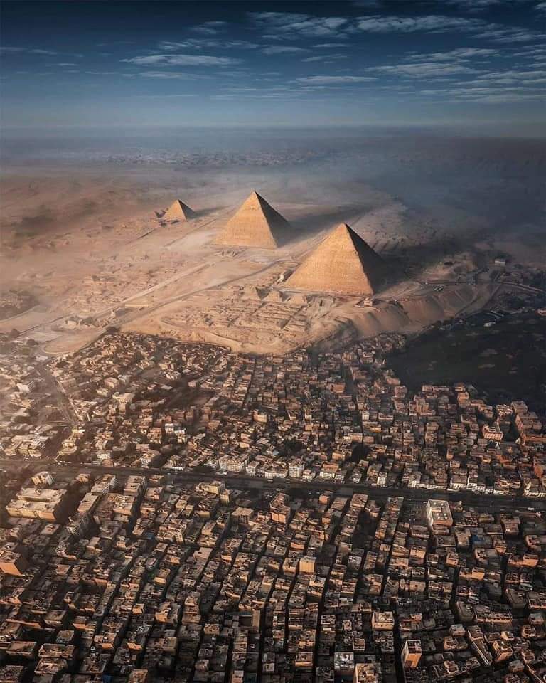 oourworld's tweet photo. The Pyramids of Giza 💫 Cairo, Egypt https://t.co/3T7KANRG57