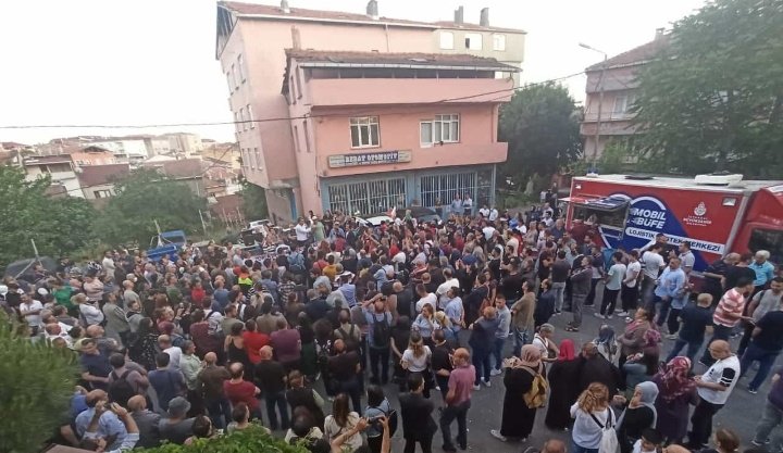 Fetihtepe 3550 Ada Moral Şenliği

Kaynaklarımızı keserek bizi teslim almaya çalışanlara karşı müzik gruplarının katılımıyla, şarkılarla, türkülerle, halaylarla cevap vereceğimiz şenliğimize bütün komşularımızı bekliyoruz.

Yer:Fetihtepe Mah Cami Sk
19 Haziran Pazar saat 19.30