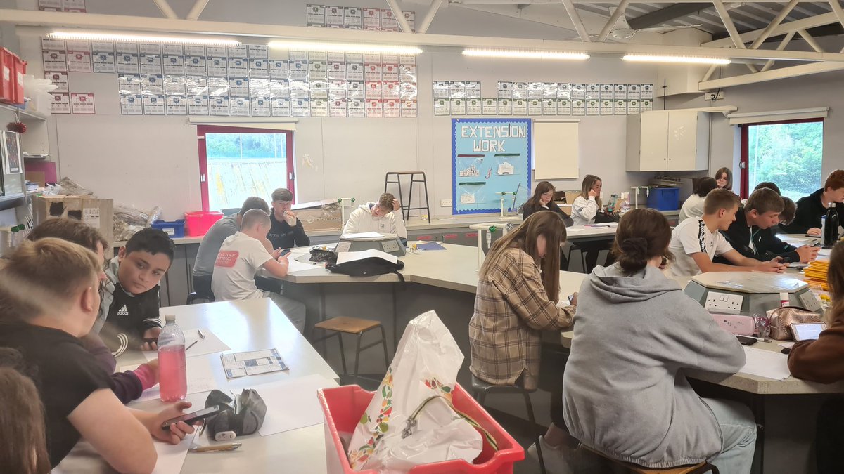 ChepstowScience tweet picture