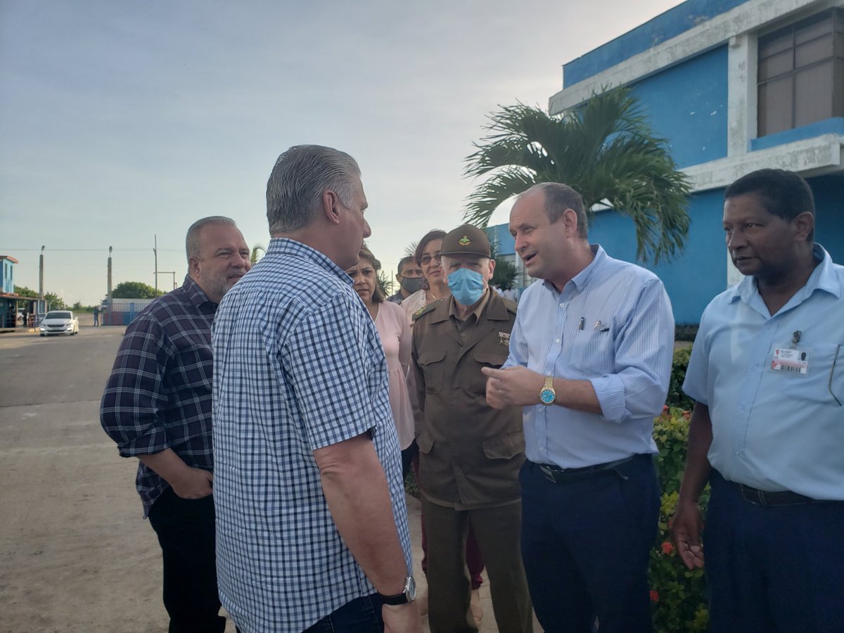 ¡Buen día, #Cuba! 🇨🇺

En este minuto el presidente <a href="/DiazCanelB/">Miguel Díaz-Canel Bermúdez</a> llegó a la Central Termoeléctrica Ernesto Guevara de la Serna, ubicada en Santa Cruz del Norte.

Continúa su recorrido por las plantas de #Cuba. Ayer estuvo en Renté, Felton y Nuevitas.

Abrimos 🧵 para contarles.