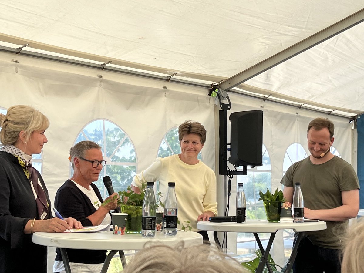 kristensenps's tweet photo. Moderator ⁦@jacobklaerke⁩ er fmd f ⁦@regionerne⁩ #psykiatriudvalg, så relevant når #virtuel #psykiatri er på dagsordenen i debat om #patientsikkerhed og #teknologi! #fmdk https://t.co/cgt3jEdEA3