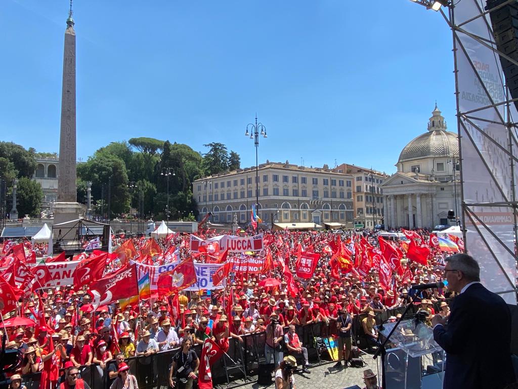 Cgil_Liguria's tweet photo. 🟥 dalla #Liguria a #Roma per chiedere #pace #lavoro #giustiziasociale #democrazia .
👉 Leggi di più su https://t.co/cR0sJVnt3j

#cgil #diritti in piazza https://t.co/3c7E7Eqnen