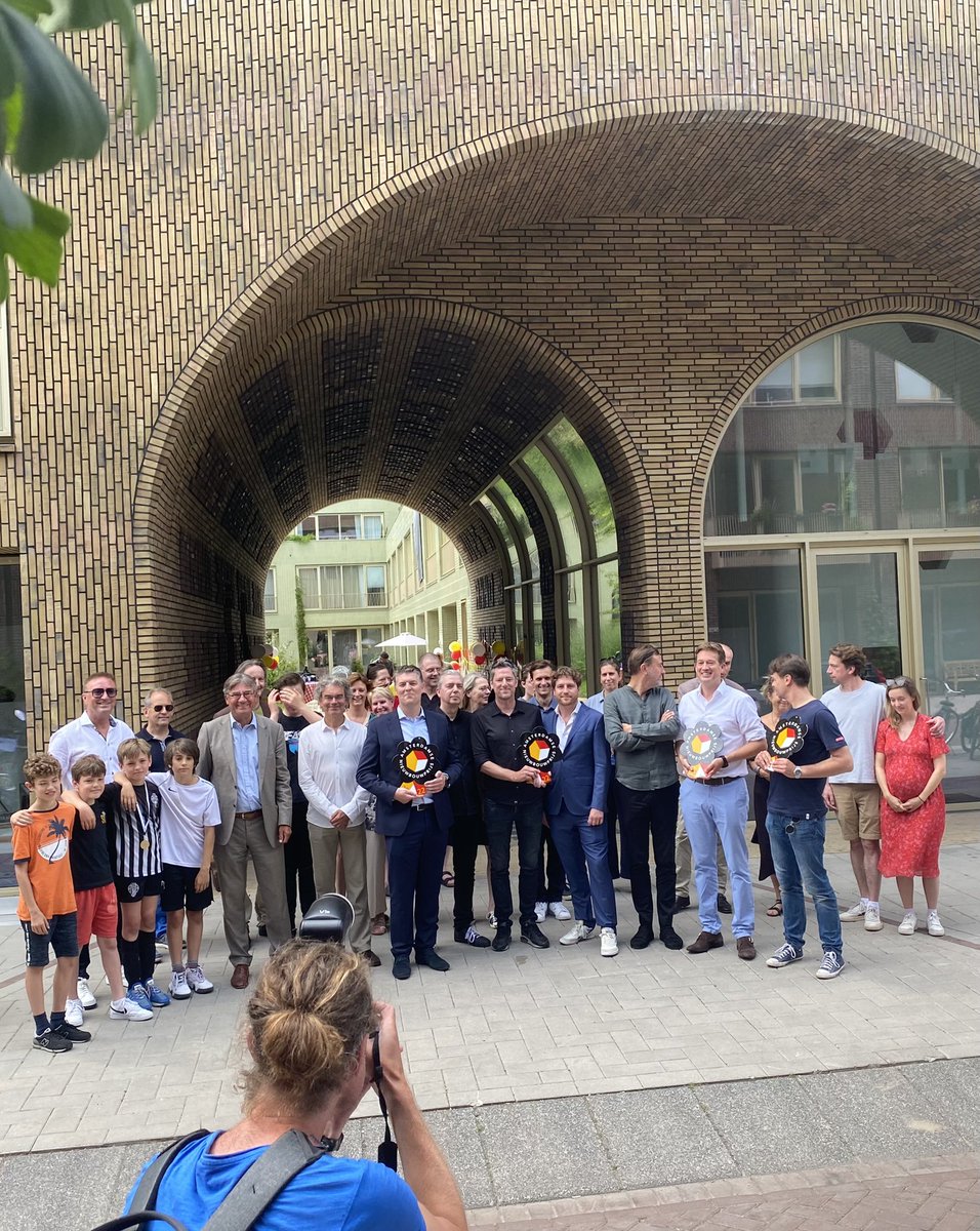 LydiaBNL's tweet photo. @BouwendNL feliciteert @heijmansnl met het winnen van de Amsterdamse Nieuwbouwprijs 2022 met het project Spaarndammerhart. https://t.co/IOENIjEXRb