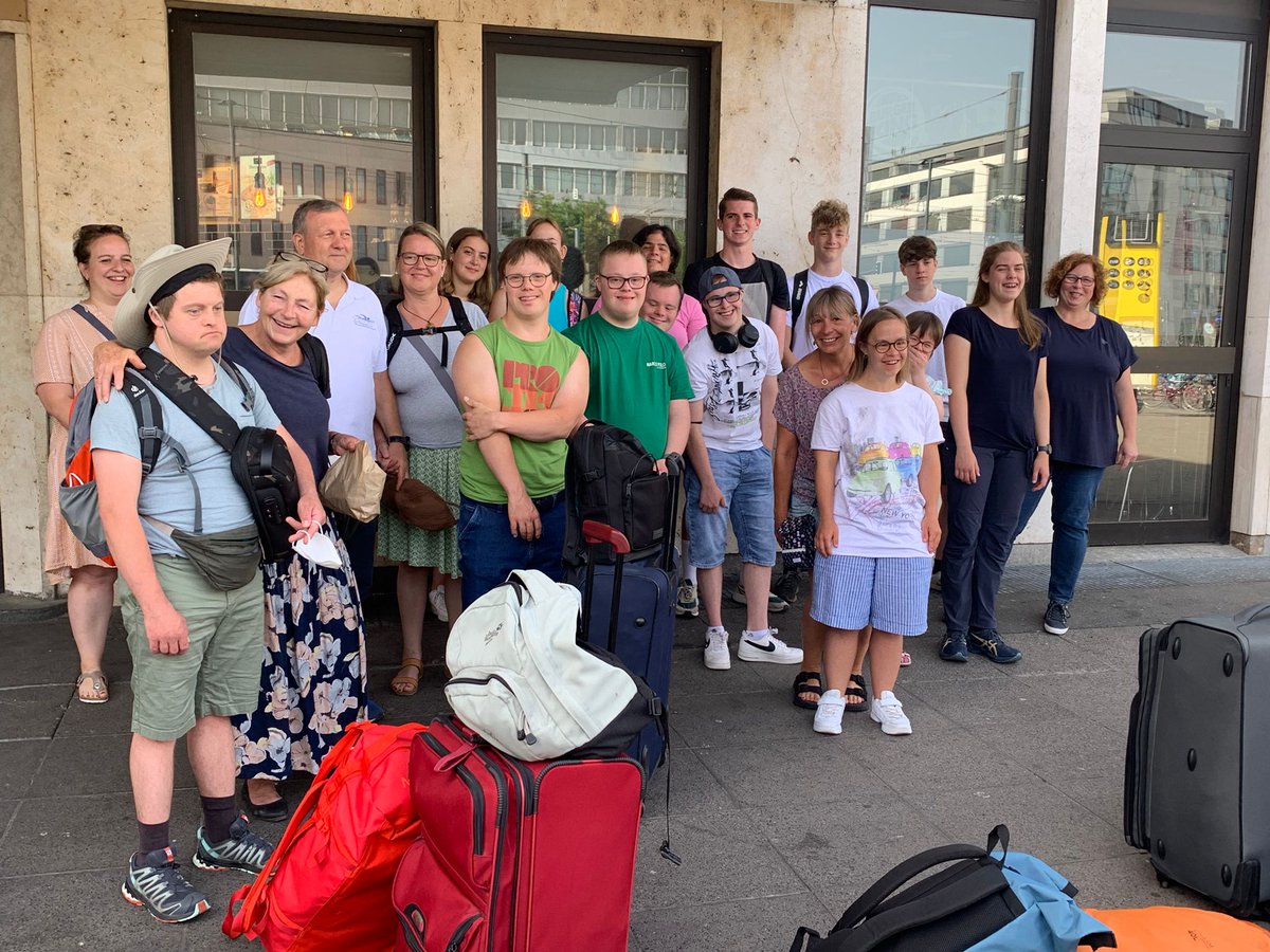 sgposeidon's tweet photo. Unser Team für Berlin🏊‍♀️🏊‍♂️💪 #SpecialOlympics https://t.co/Y8asxXmBfF