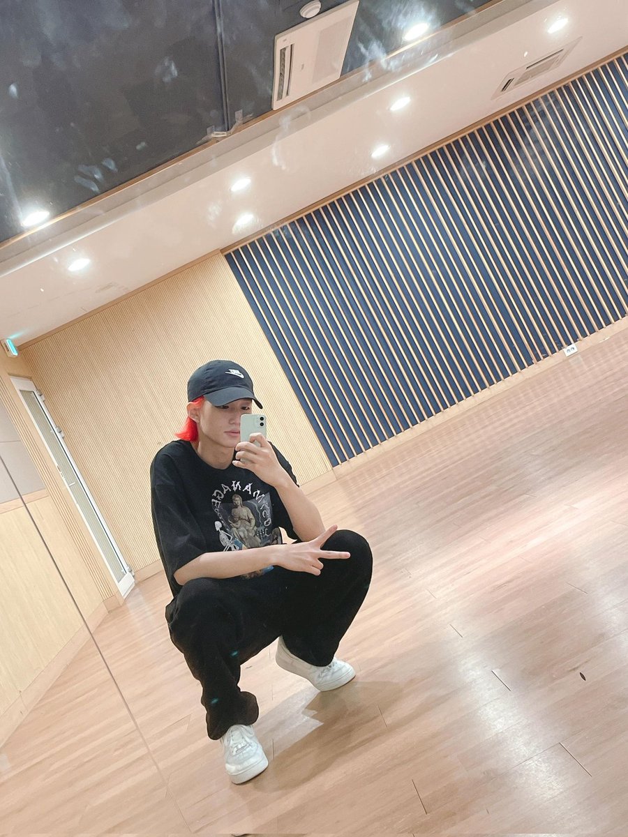 p1harmonyp1ece's tweet photo. Theo weverse update

#피���하모니 #P1Harmony #P1H @P1H_members @P1H_official https://t.co/lLl45FyE4G
