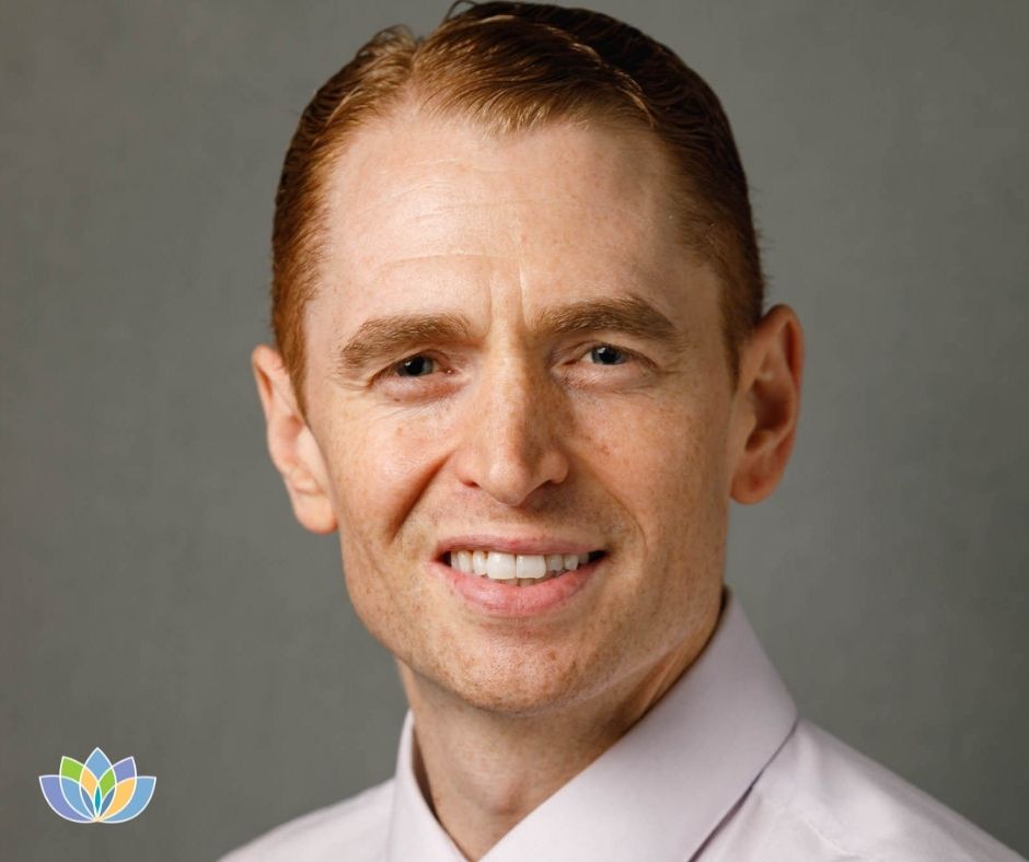 OvercomingMS's tweet photo. Dr. Brandon Beaber is a contributing author of the #OvercomingMS Handbook and a neurologist who specialises in #MS. 

His recent video outlines the results on the correlation between diet and disability:https://t.co/SCnuRXZqcy 

@Brandon_Beaber 

#MultipleSceloris #OMS #OMSDiet https://t.co/mVZRHnrBQi