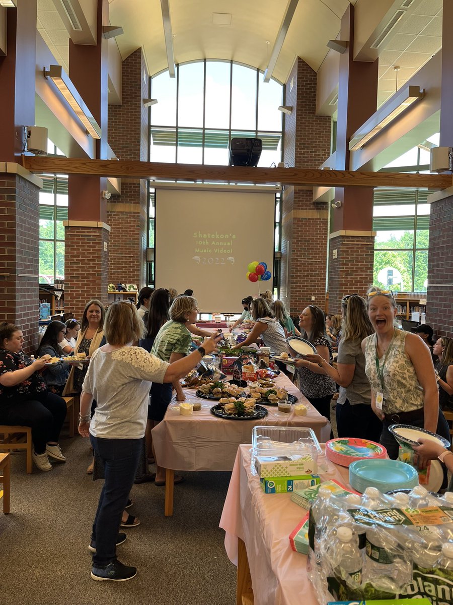 Shatekon's tweet photo. Shatekon’s staff celebrates an incredible school year with our annual staff picnic. Shatekon staff is hard working and dedicated to providing an exceptional school experience for kids. They deserve to celebrate a job well done! https://t.co/zVVQvqyc5a