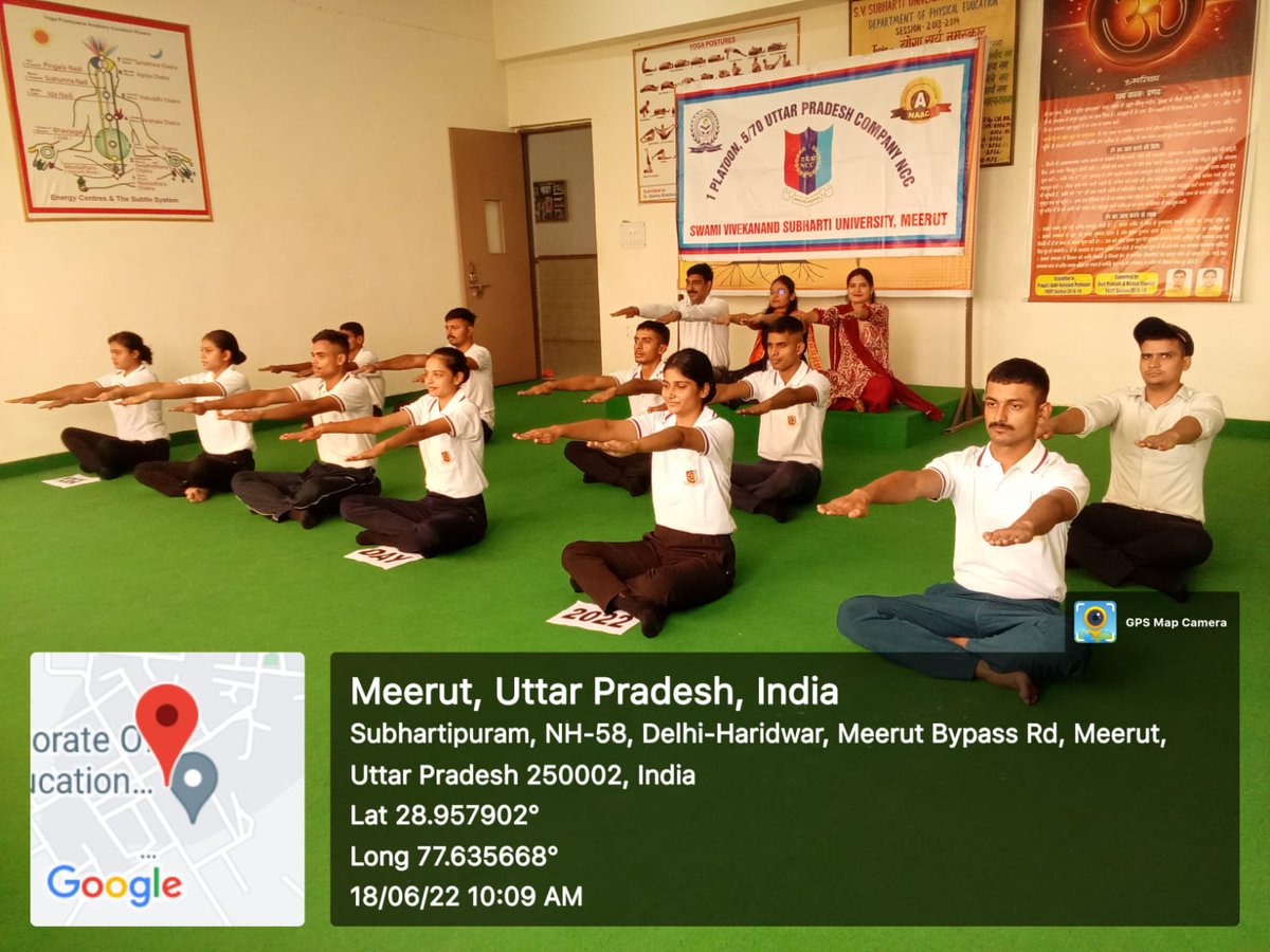 ArmyVivek2's tweet photo. Yoga is the journey of the self, through the self, to the self. Today ANO,NCC cadets and all faculty members of Physical Education department of
@subhartiofficia 70 UP
Bn joined the Yoga training programme
@HQ_DG_NCC  @NCCDteUP https://t.co/M3hSC2vB10