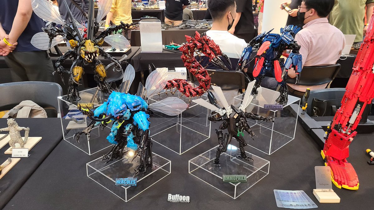 Buffoon76242561's tweet photo. 2022 Hobby Fair

#lego #레고 #바이오니클 #bionicle #legostagram #legomoc #bioniclemoc #legomech #legomecha #레고창작 #herofactory #herofactorymoc #Lecnic #buffoon #conceptart #하비페어 #hobbyfair #2022하비페어 #2022hobbyfair https://t.co/Yk8v1NQjdZ