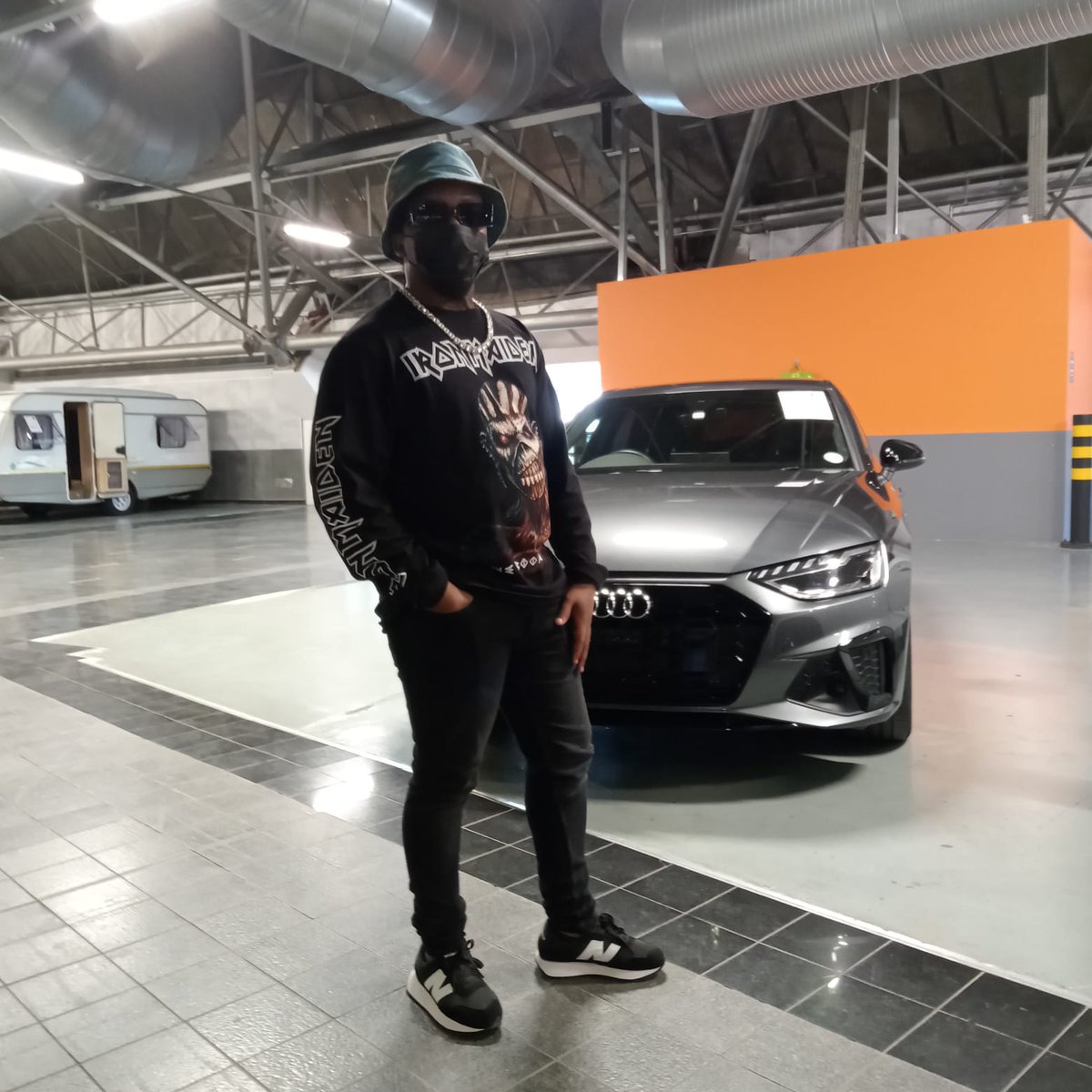 LehumoLetageng's tweet photo. The dome auction https://t.co/3BSWM3RI2z