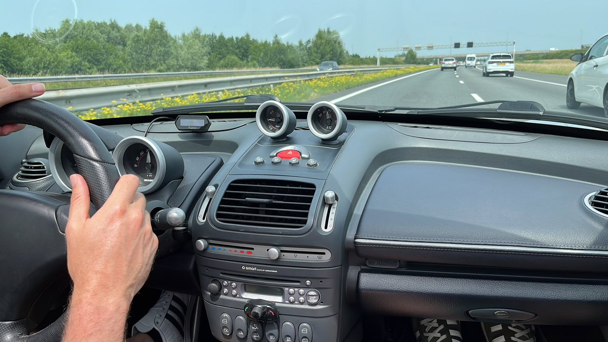 Mistervanloo's tweet photo. Zomer is aan. #smart452 #brabus https://t.co/nZoqTDmRsk