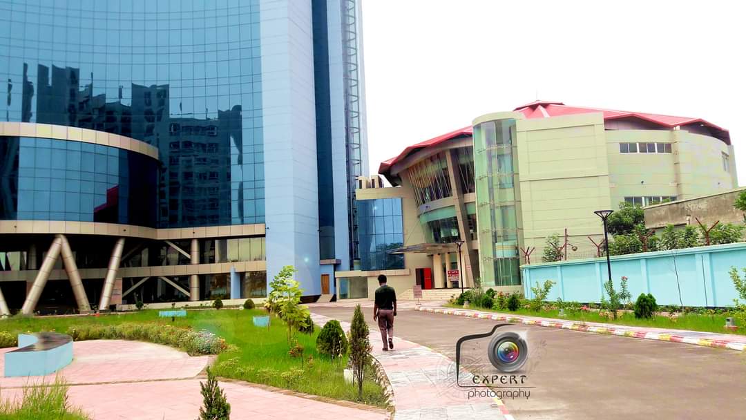 LiamEtherson's tweet photo. শেখ হাসিনা সফটওয়্যার পার্ক যশোর
#jessore #Softwarepark #Bangladesh https://t.co/0miNNWUNy3