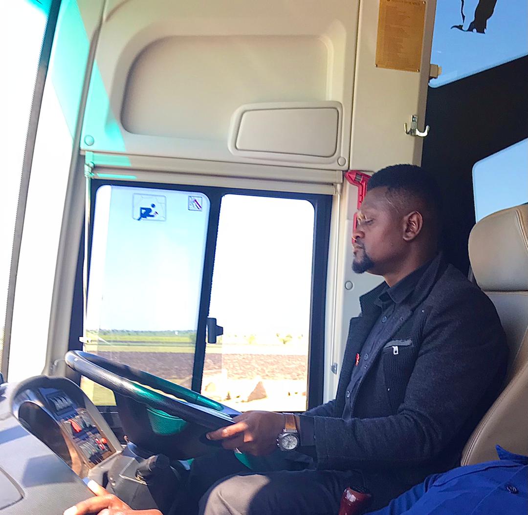 Adventure_36's tweet photo. Dereva Imma Kiduku baada ya kufanya poa ruti ya Songea to Mwanza kwenye Super Feo Express T804 DWR sasa anahamia ruti ya Songea to Dar, aisee kila la heri mzee https://t.co/J2RD9kKMKc
