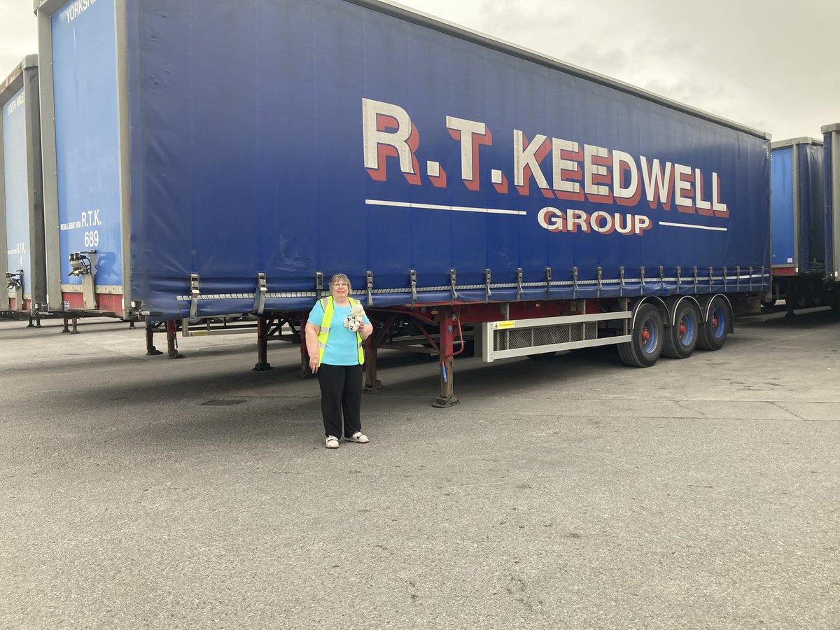 sarahnewbury191's tweet photo. Took my wonderful mum to see her favourite lorry firm RT Keedwell xxx https://t.co/m9uf4sNdxX