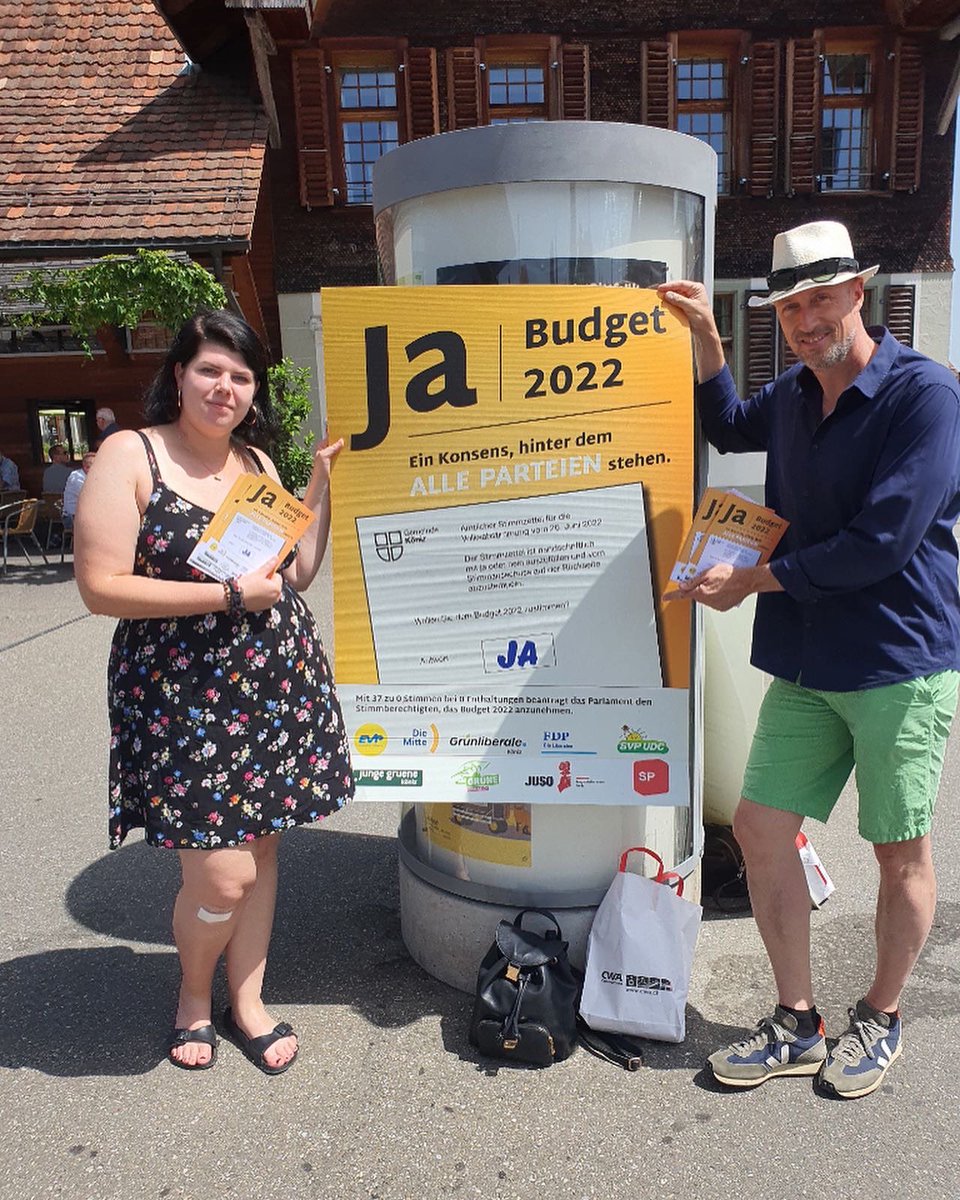 #Parteiübergreifend für ein #JA zum Könizer Budget! 
@mgerber_GLP <a href="/VandaDescombes/">Vanda Descombes</a> <a href="/michxelx3/">Michaela Bajraktar</a> &amp; Heidi Eberhard 
Am 26. Juni #JAzuKöniz! 🗳
#gutfürköniz #miteinanderstark <a href="/glpKoeniz/">Grünliberale Köniz</a> <a href="/GrueneKoeniz/">Grüne Köniz</a> <a href="/SPKoeniz/">SP Köniz</a> <a href="/FDPKoeniz/">FDP Köniz</a> <a href="/jfkoeniz/">Jungfreisinnige Köniz</a> #svp_koeniz  #EVP_Koeniz #Mitte_Koeniz