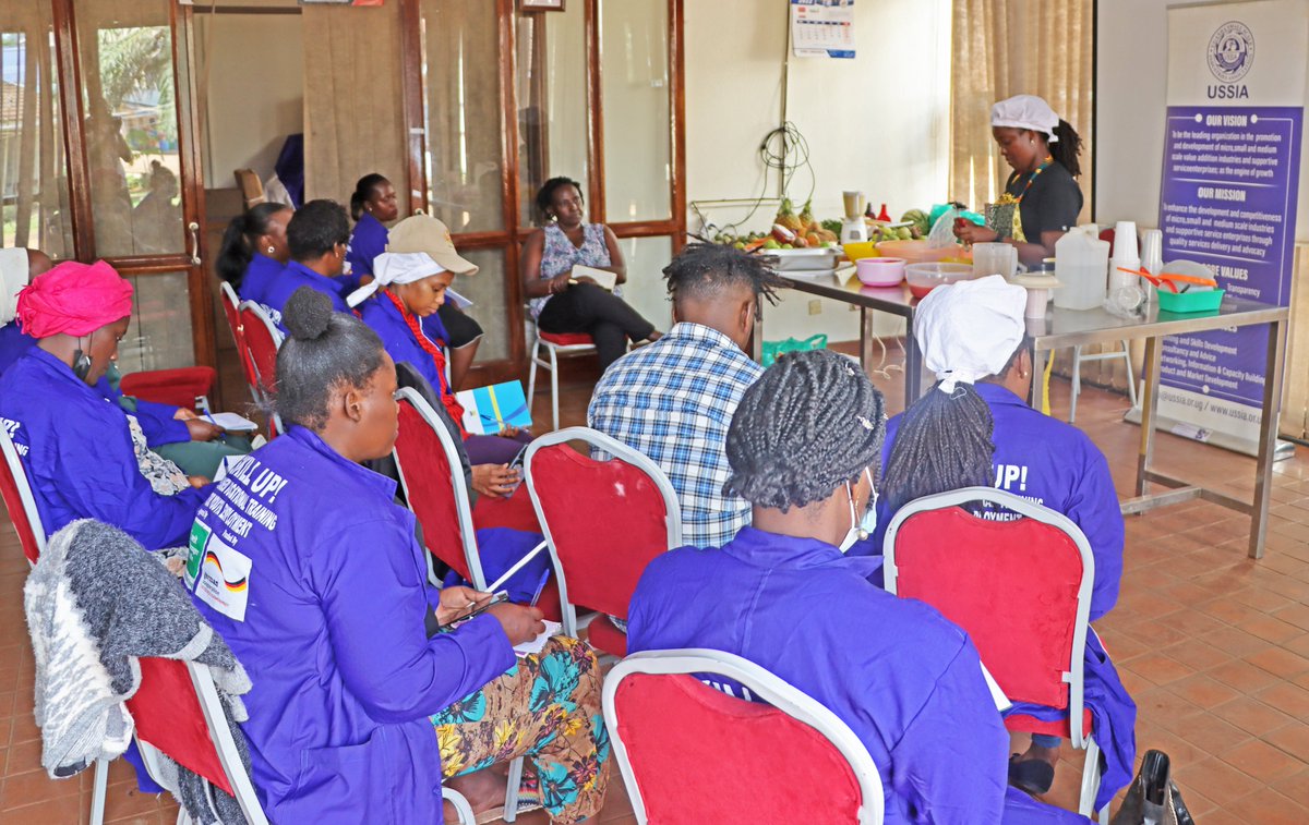 USSIAssociation's tweet photo. #HappeningNow: The #juice cottage training is on going at the @USSIAssociation Boardroom. Where 13 #Happy Participants are learning new recipes and tips of making various juices such as Mocktails, Cocktails & Mojitos.
#cottagetraining #SMEs #smesector #SMEAcademy #startups https://t.co/bmT9KpRRHM