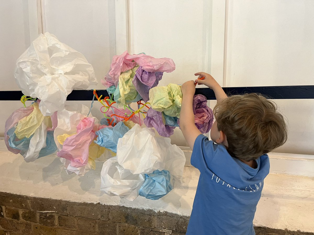 TheLineLondon's tweet photo. Free drop-in workshops this weekend as part of @artsTBW open weekend! 11am-5pm each day… Inspired by @RanaBegumStudio’s work No.1104 Catching Colour at #LondonCityIsland https://t.co/f56WviAk4Z